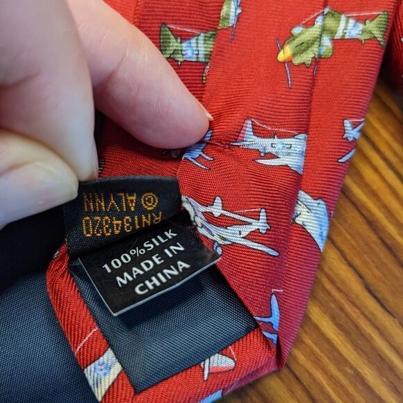 VINTAGE ALYNN WW2 fighter planes silk tie - Picture 2 of 7